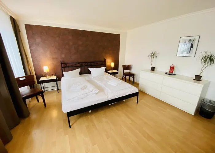 Doppelzimmer Lounge, Direkt Am Alten Strom بيت للعطل روستوك